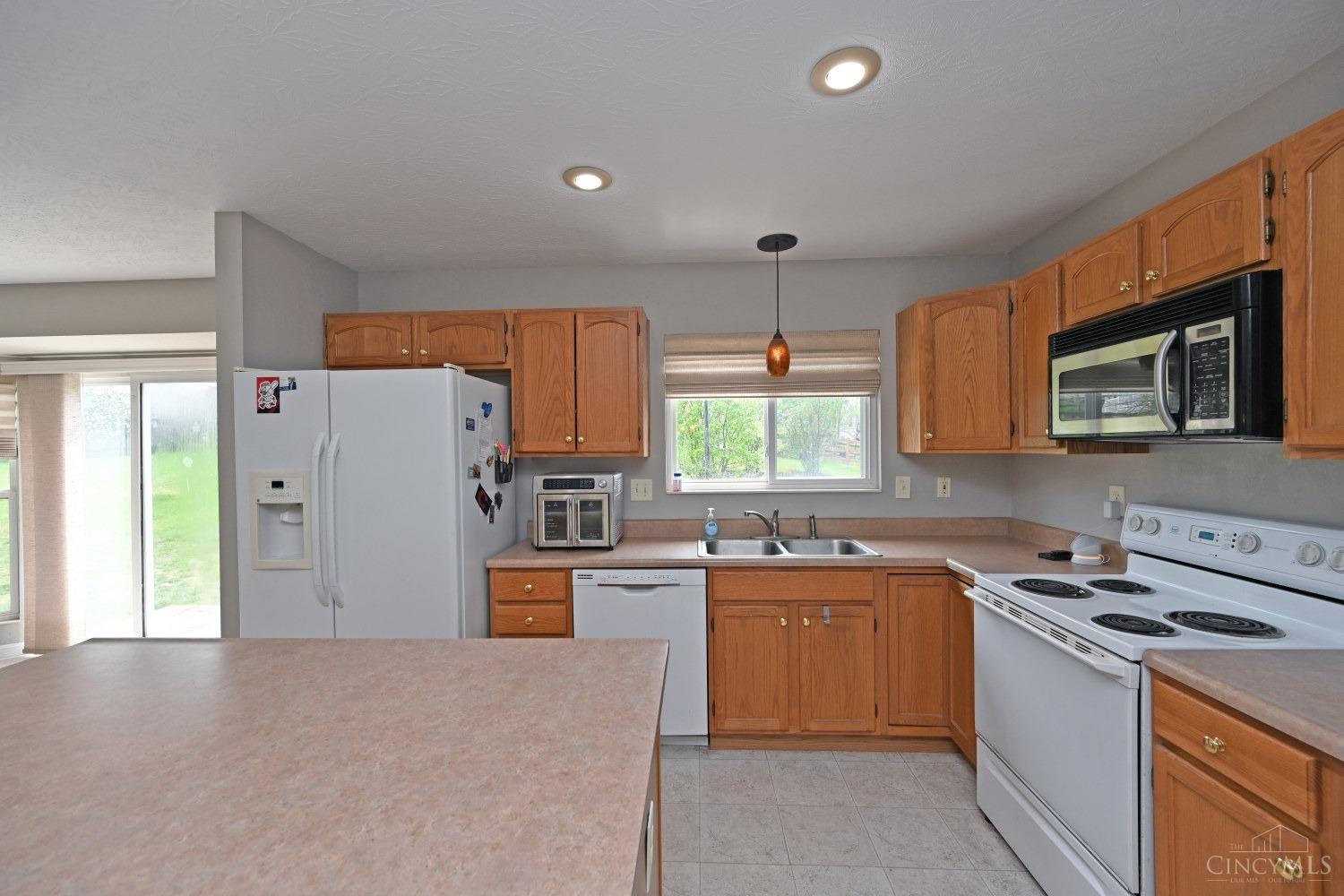 6911 Ruwes Oak Drive, Green Township, Ohio image 10