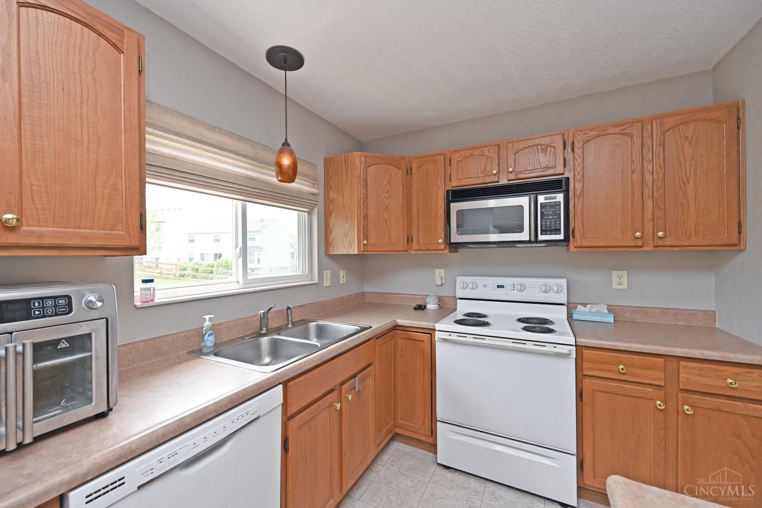 6911 Ruwes Oak Drive, Green Township, Ohio image 11