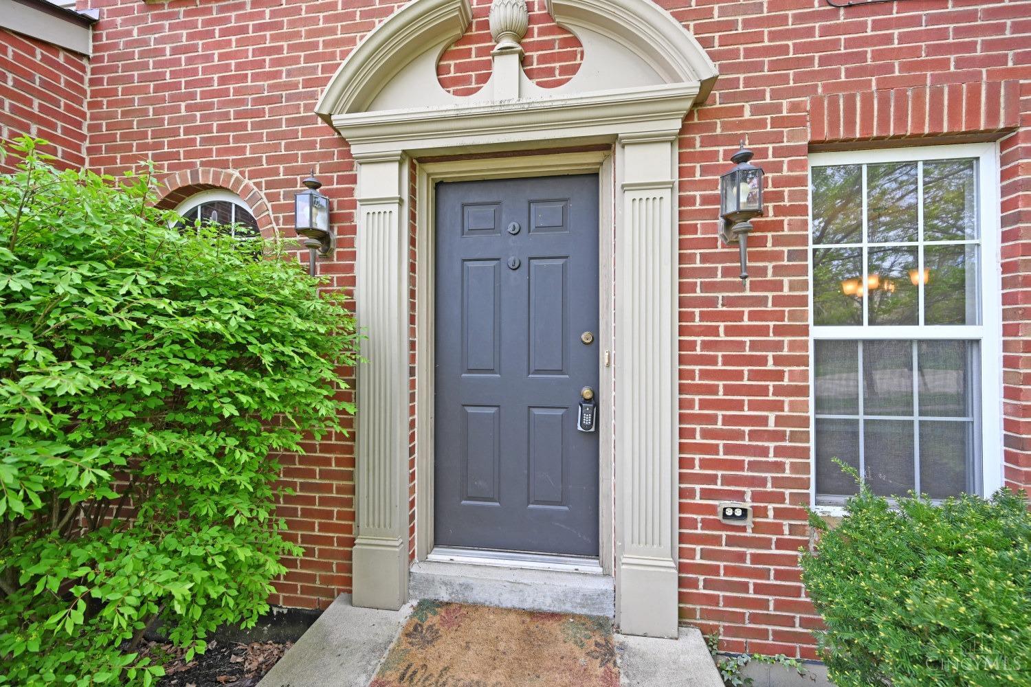 6911 Ruwes Oak Drive, Green Township, Ohio image 4