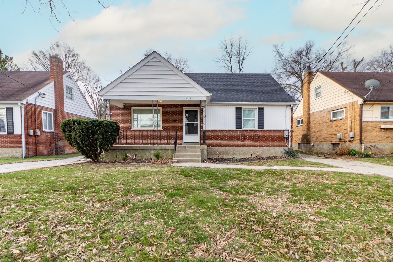 877 Oakfield Avenue