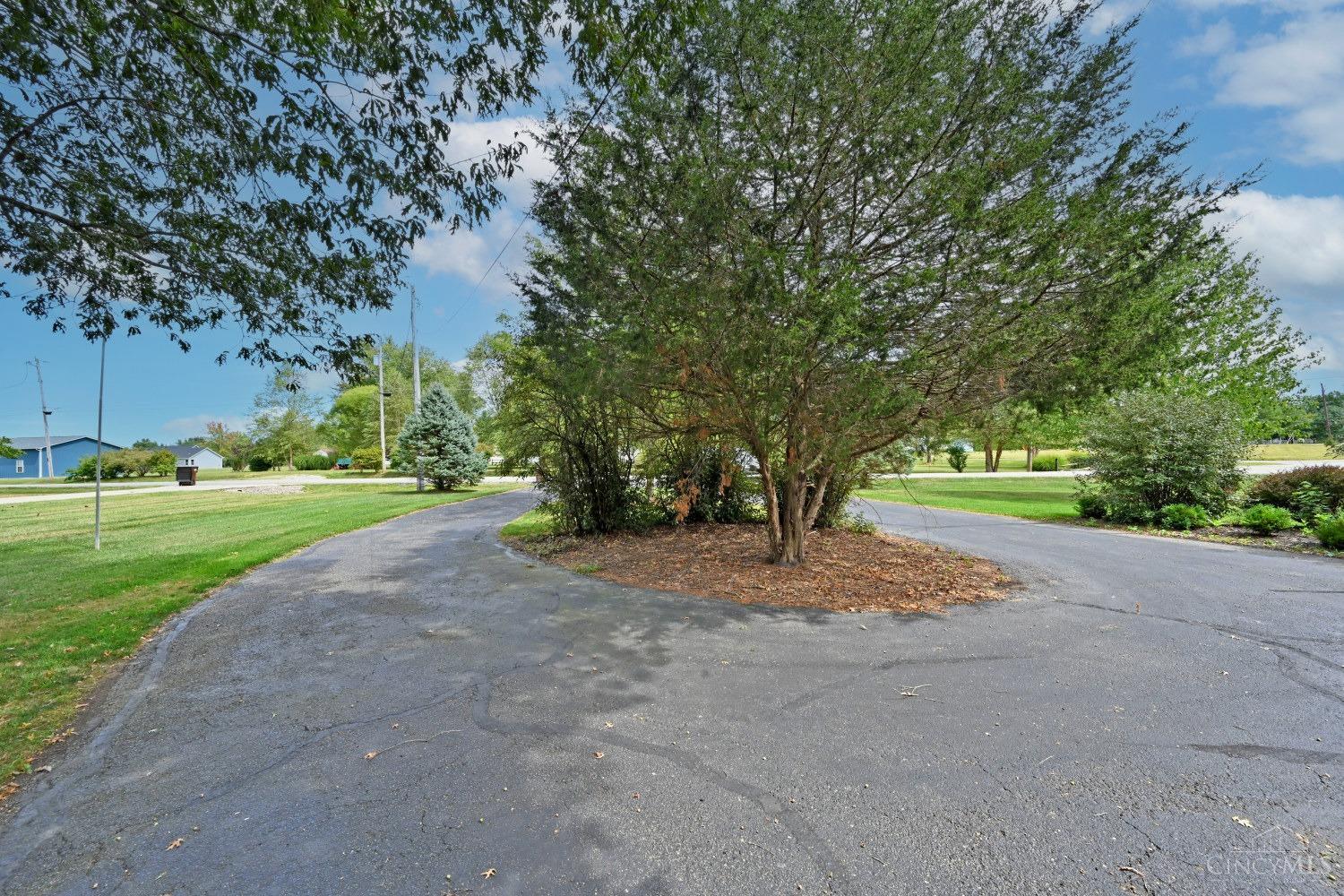 326 Waynoka Drive, Franklin, Ohio image 4