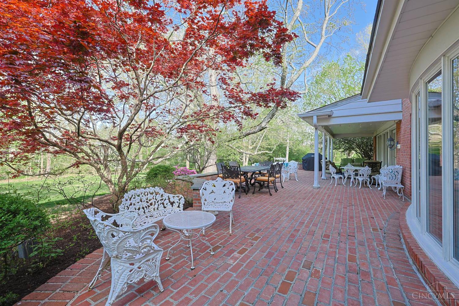 5475 Waring Drive