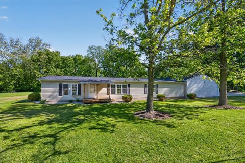 Photo of 297 N 1st Street, Clarksville, OH 45113 (MLS # 1878837)