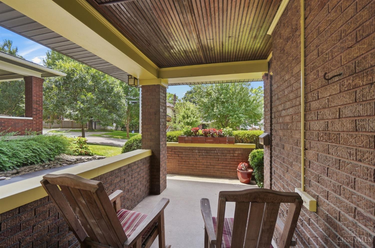 6124 Fairway Drive