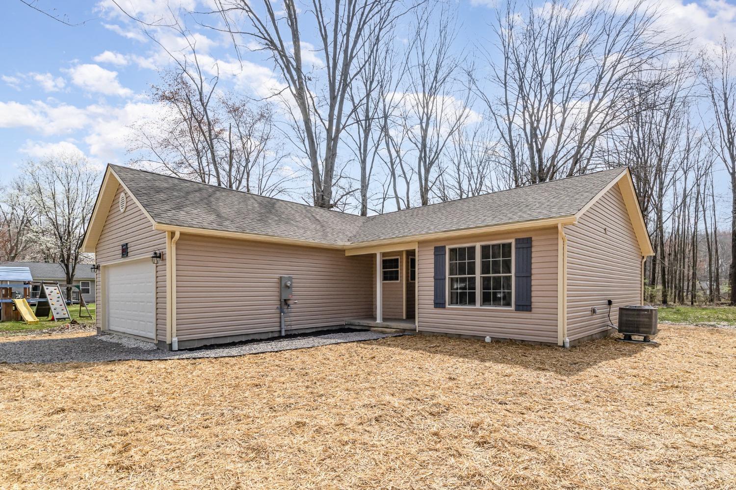 5877 Rose Lane, Goshen Twp, Ohio image 3