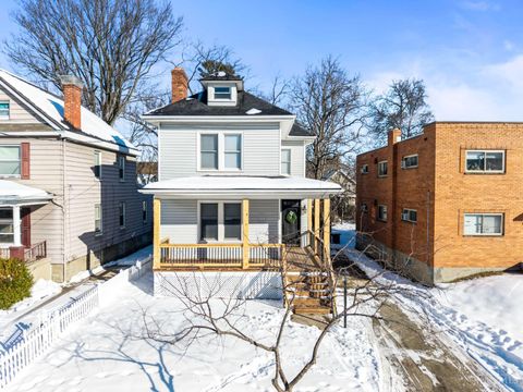 Photo of 2736 ATLANTIC Ave, Cincinnati, OH 45209 (MLS # 1868593)