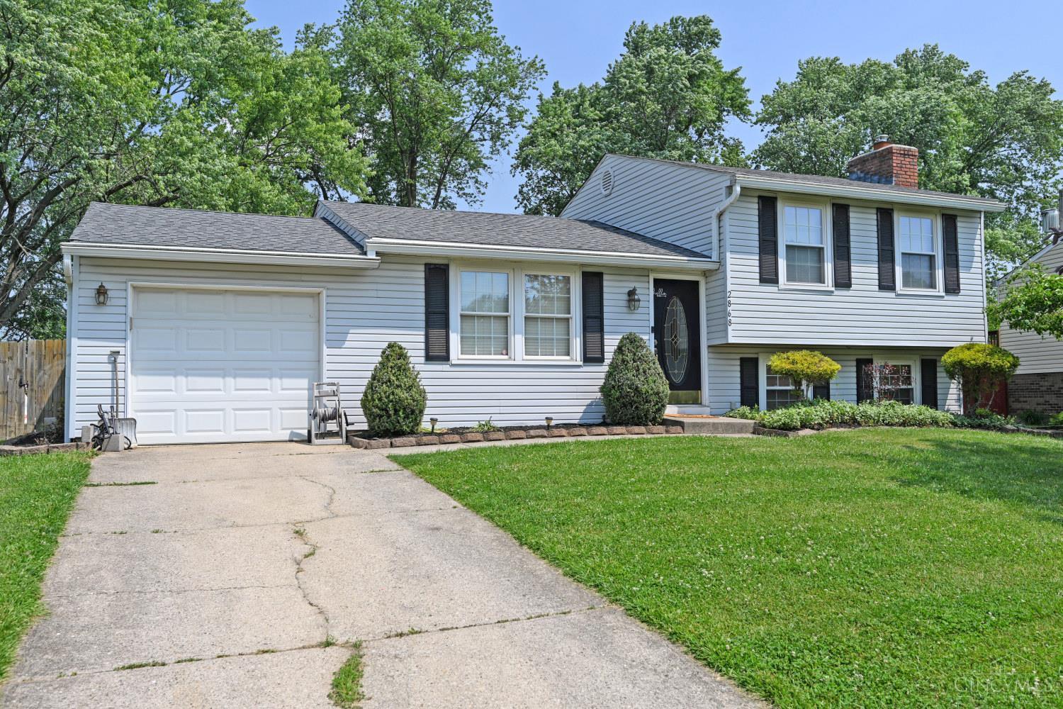 2868 Grosvenor Drive, Colerain Twp, Ohio image 1