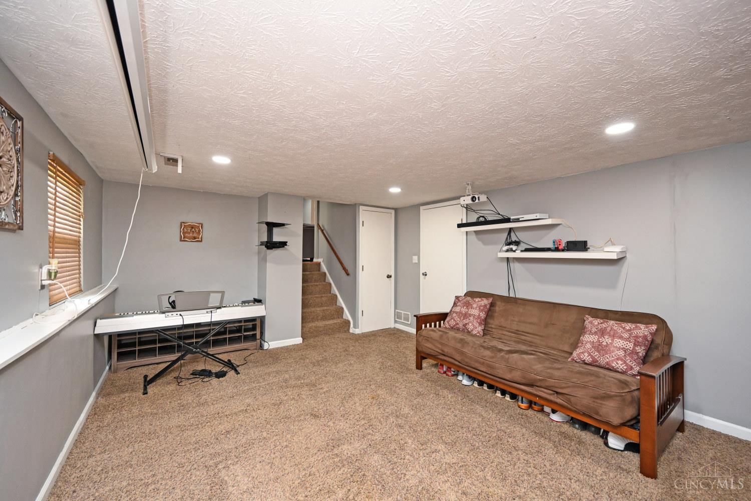2868 Grosvenor Drive, Colerain Twp, Ohio image 25