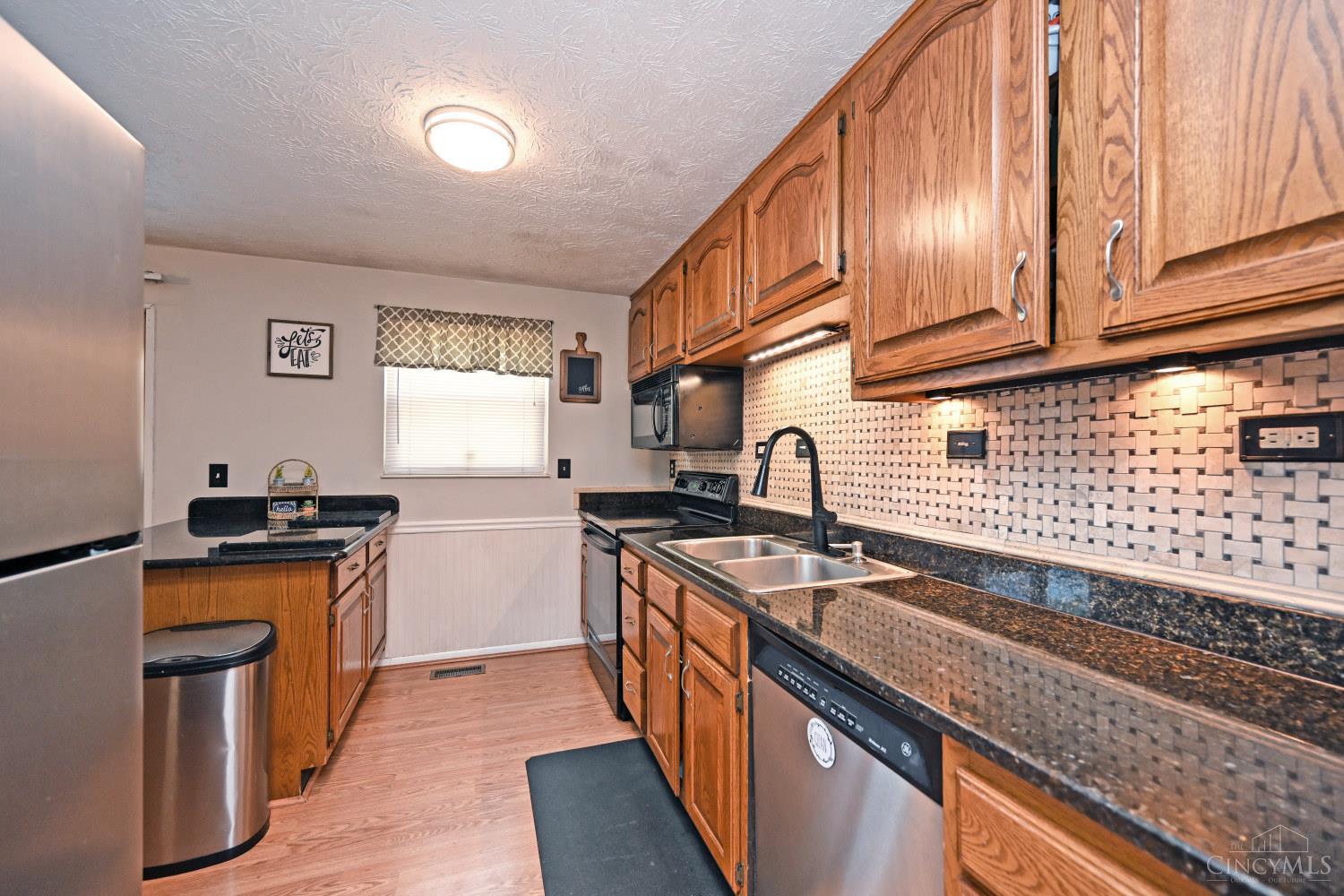 2868 Grosvenor Drive, Colerain Twp, Ohio image 14