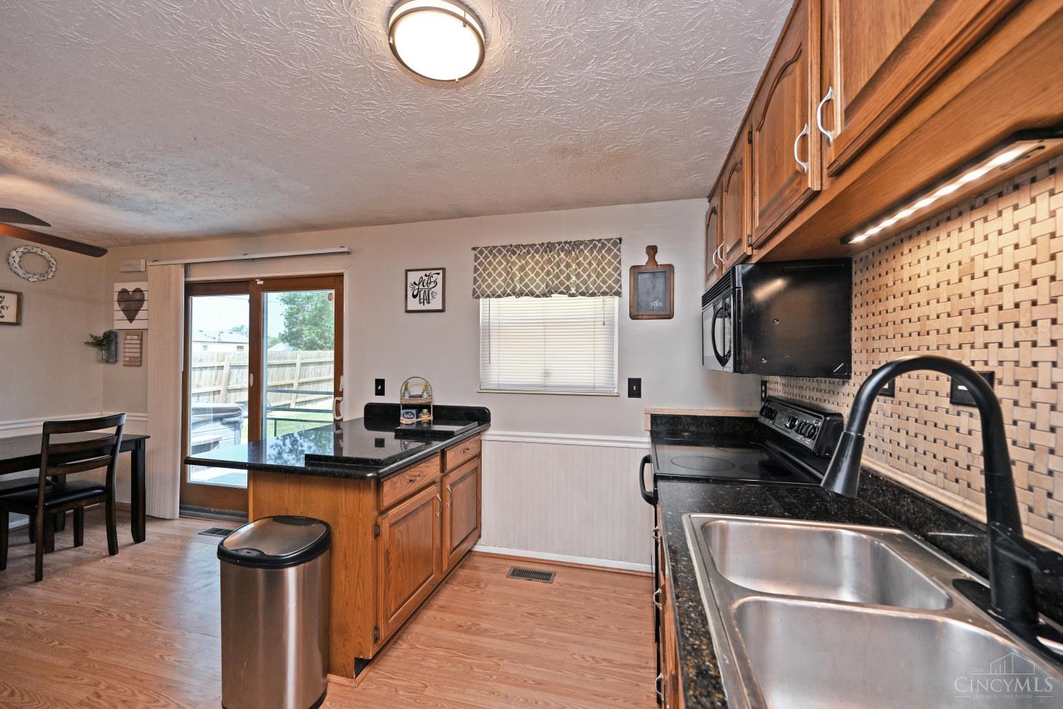 2868 Grosvenor Drive, Colerain Twp, Ohio image 13