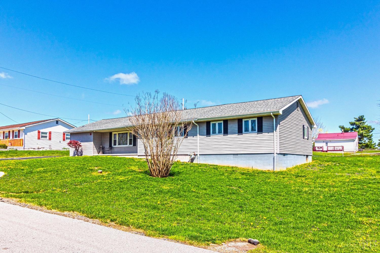 1082 E Walnut Street, West Union, Ohio image 18