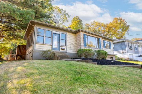 Photo of 6279 Crestview Place, Cincinnati, OH 45230 (MLS # 1860300)