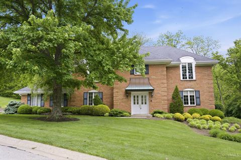 Photo of 9486 Oakhurst Court, Blue Ash, OH 45241 (MLS # 1878107)