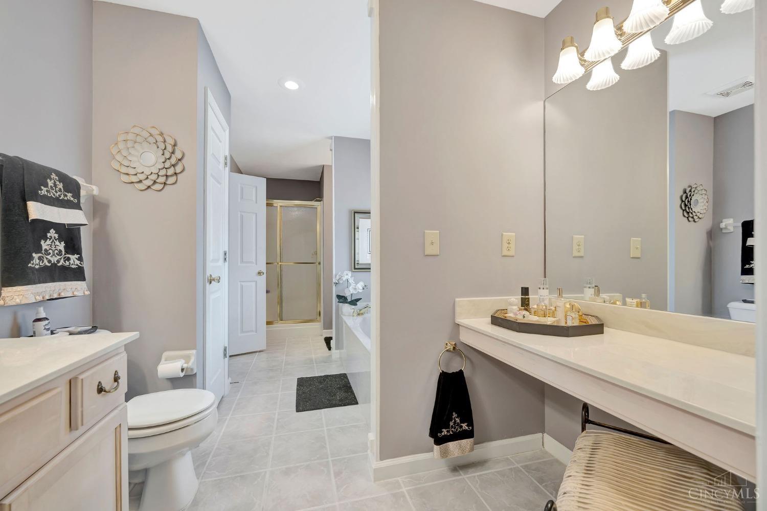 1628 Thall Drive, Hamilton, Ohio image 33