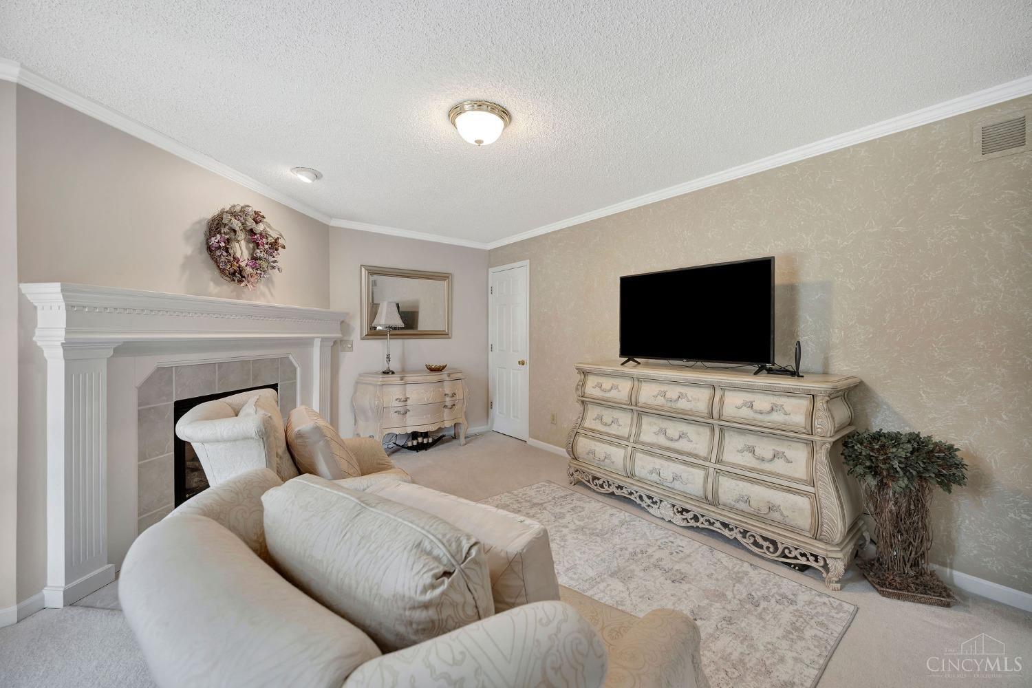 1628 Thall Drive, Hamilton, Ohio image 37