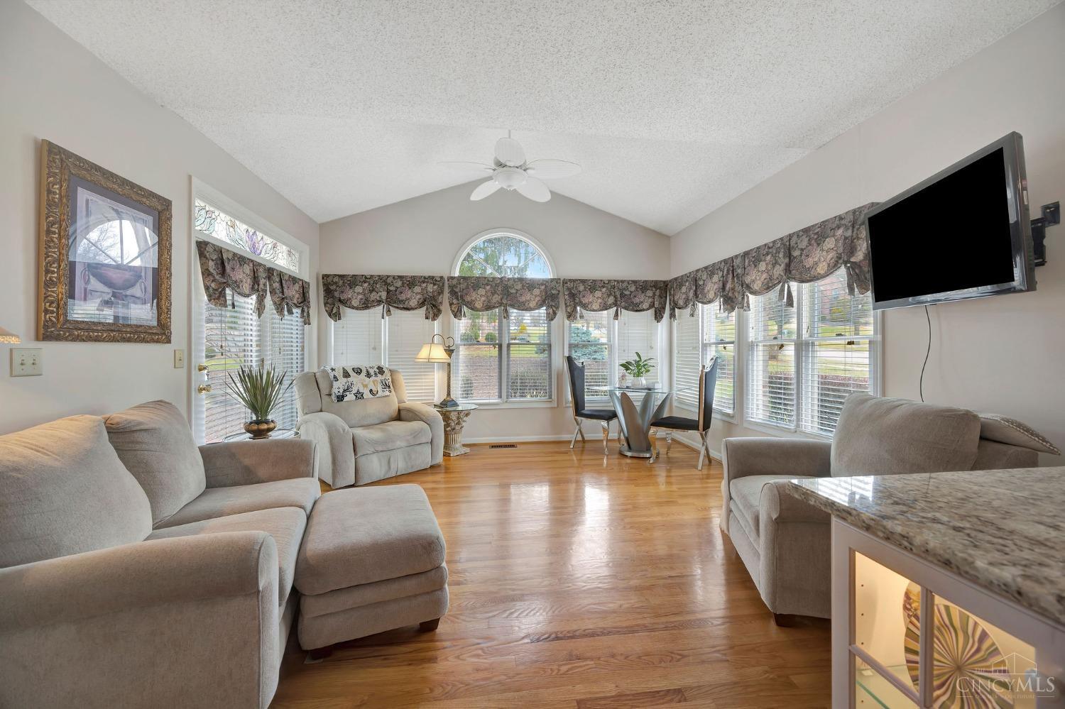 1628 Thall Drive, Hamilton, Ohio image 18