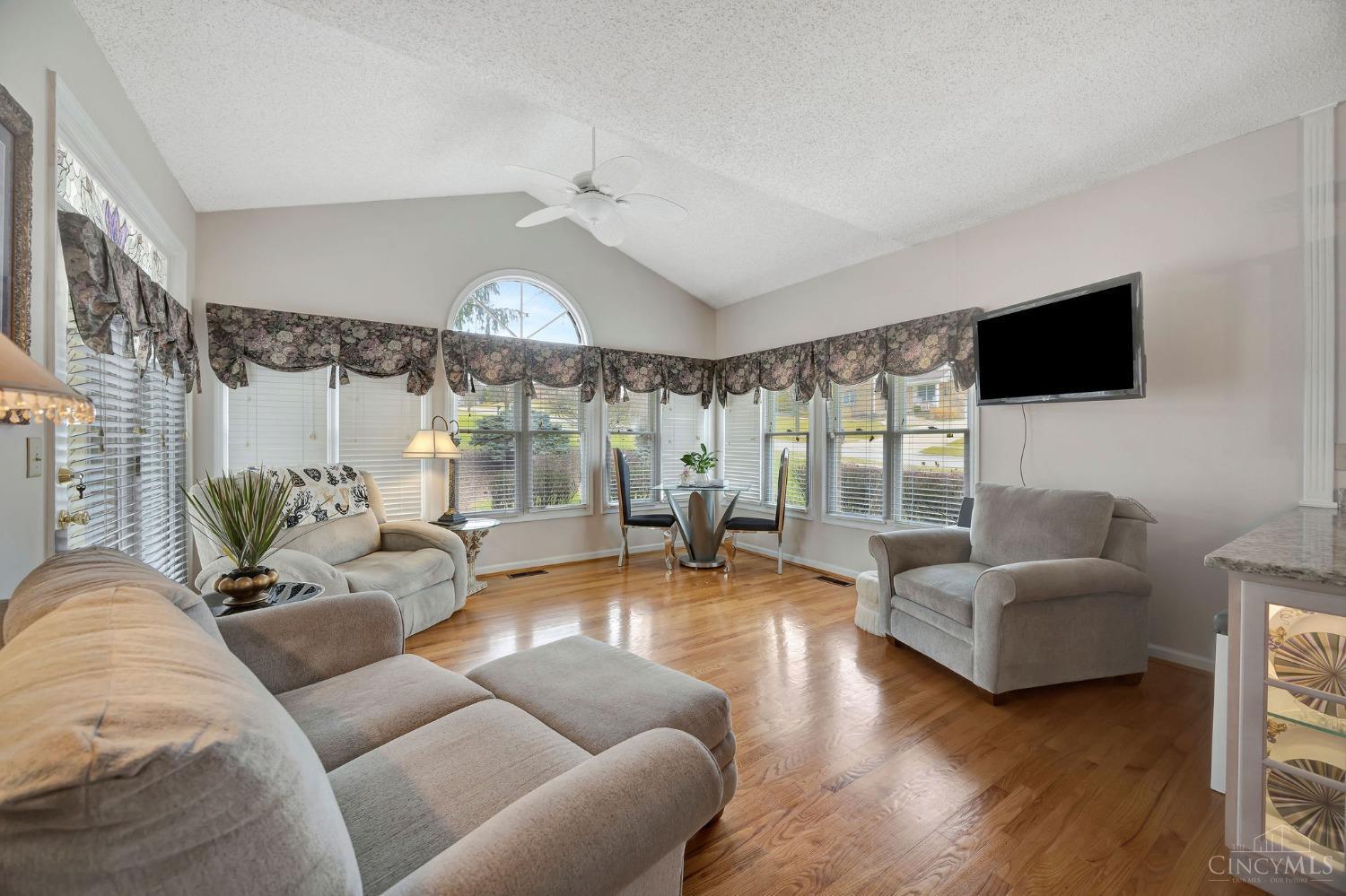 1628 Thall Drive, Hamilton, Ohio image 19