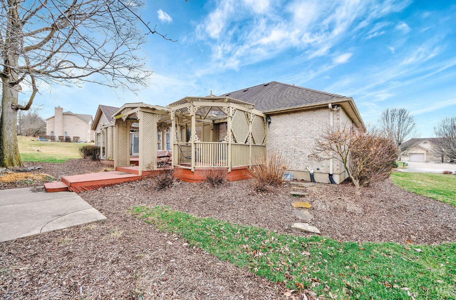 1628 Thall Drive, Hamilton, Ohio image 47