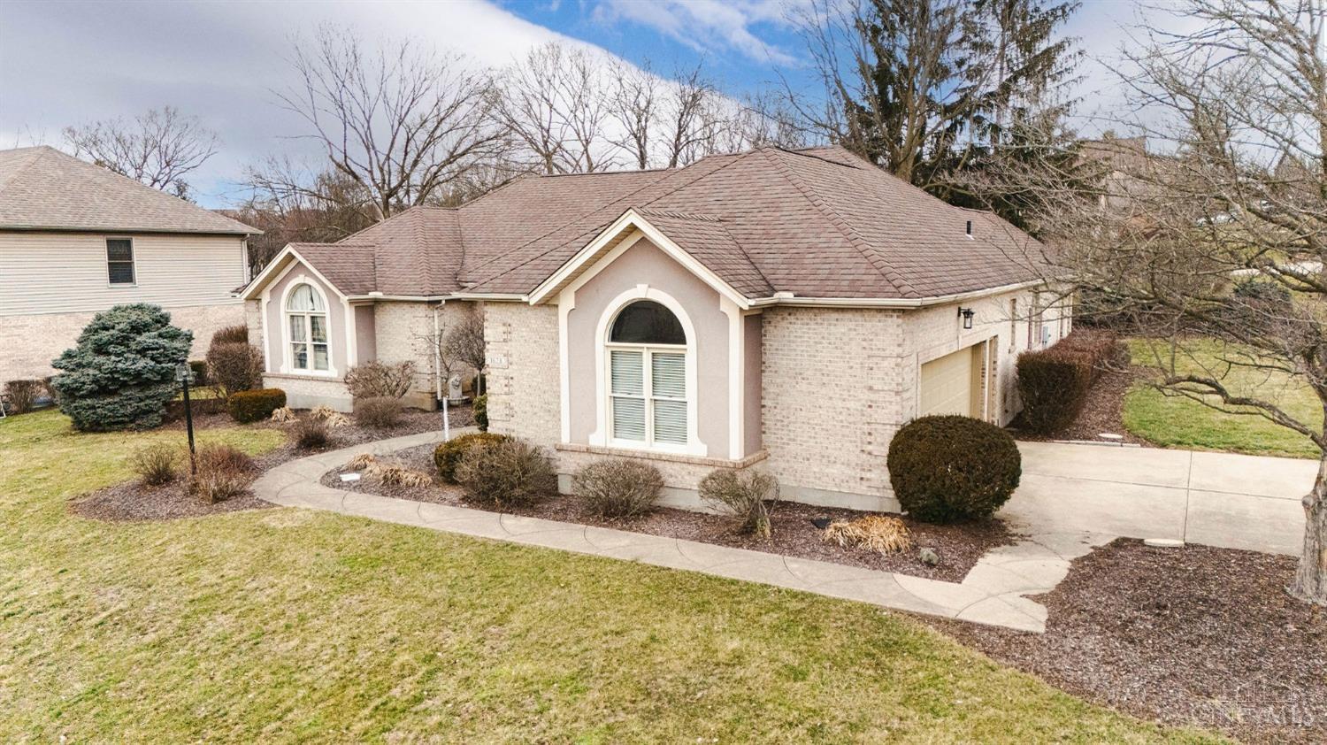 1628 Thall Drive, Hamilton, Ohio image 4