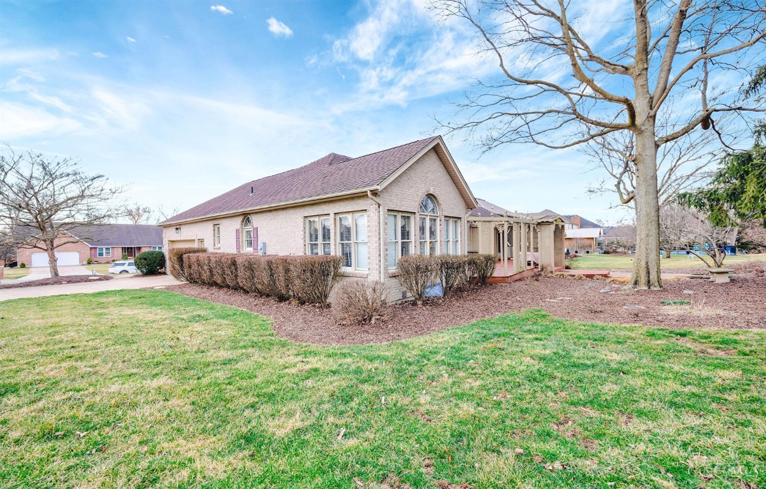 1628 Thall Drive, Hamilton, Ohio image 48