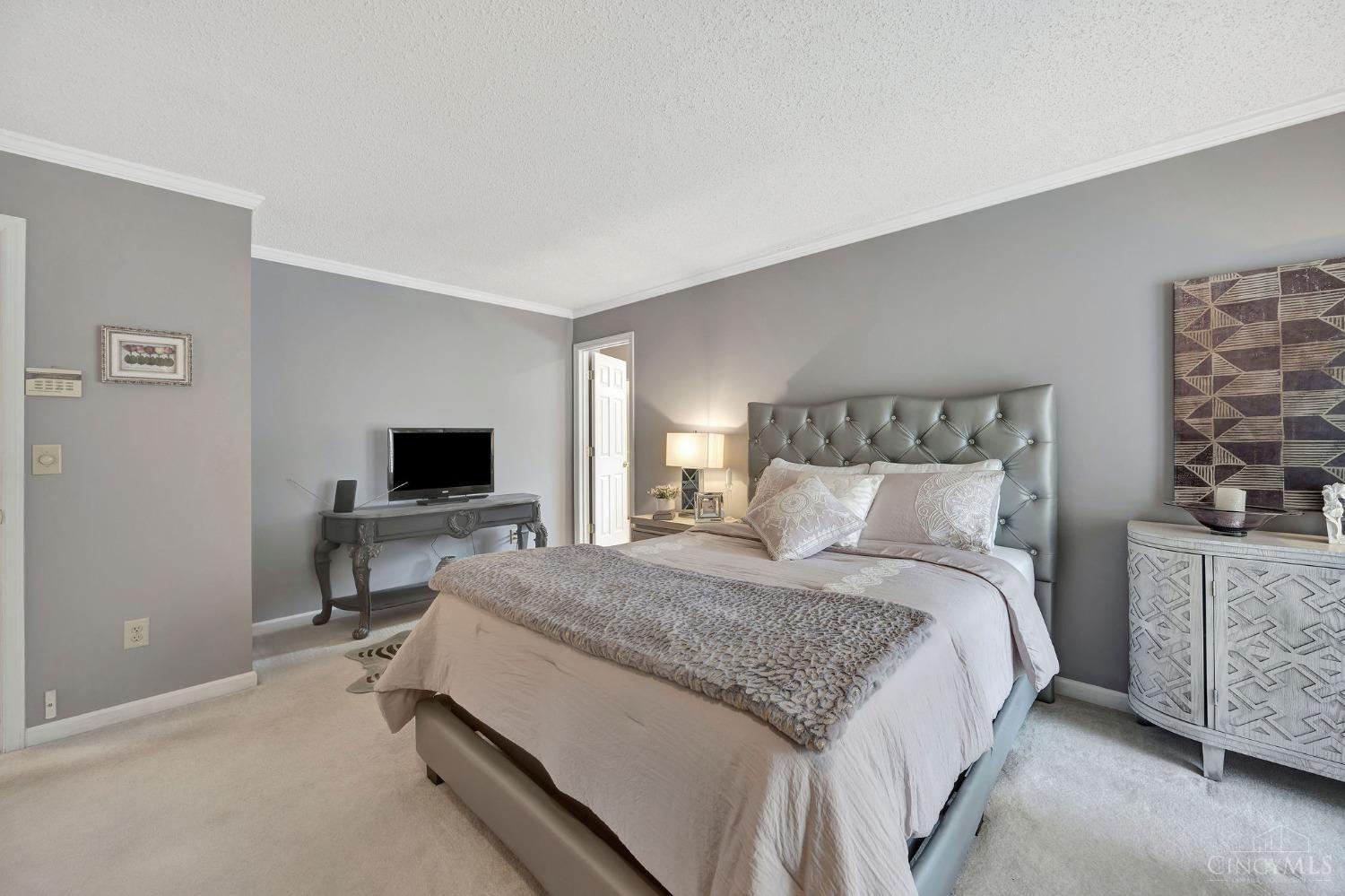 1628 Thall Drive, Hamilton, Ohio image 29