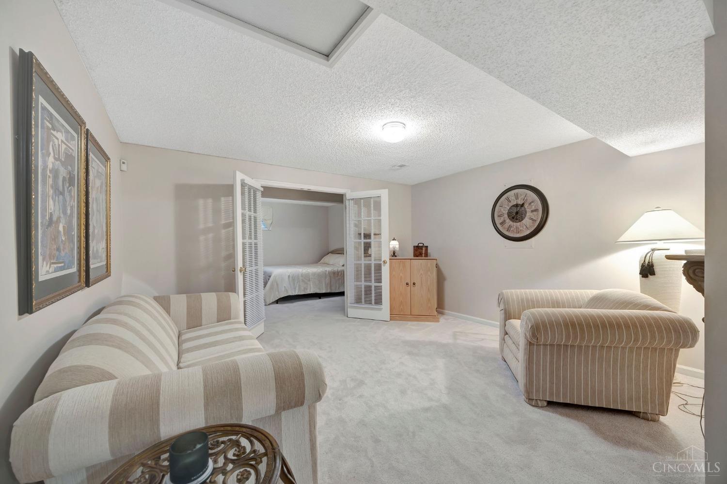1628 Thall Drive, Hamilton, Ohio image 40