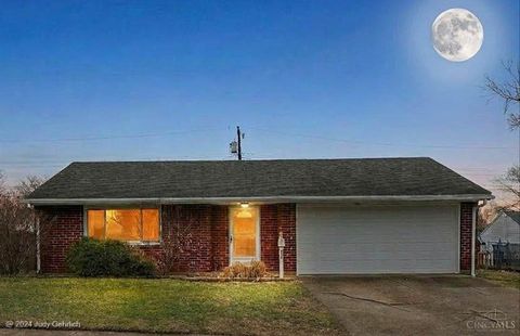 Photo of 388 Thomas Drive, Franklin, OH 45005 (MLS # 1870280)