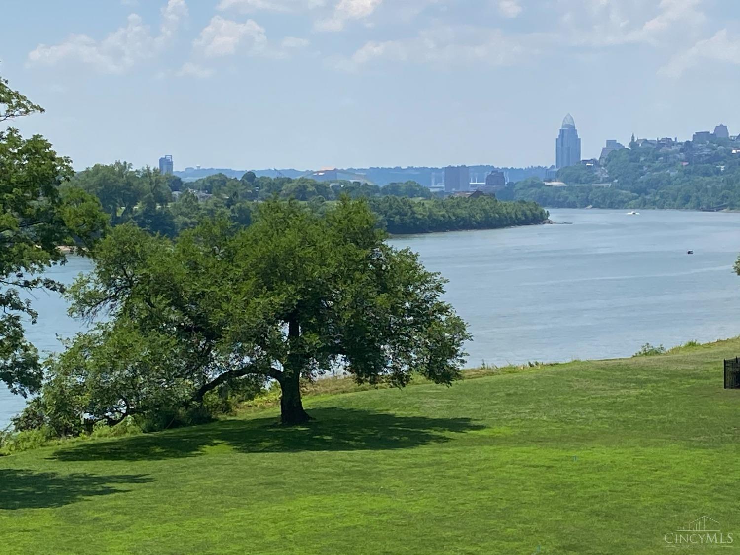2485 Riverside Drive