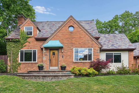 Photo of 6300 Lisbon Avenue, Cincinnati, OH 45213 (MLS # 1878933)