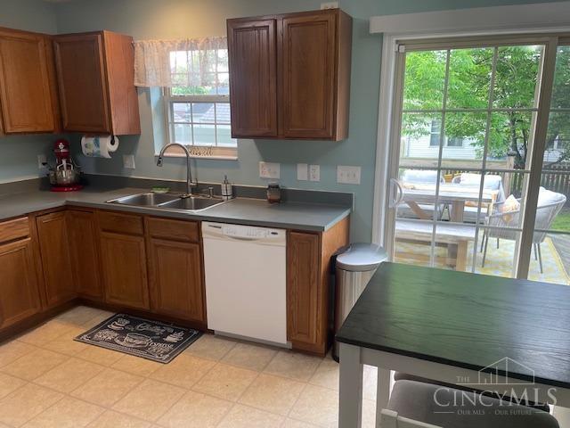 9228 Sawgrass Drive, Miami Twp, Ohio image 14