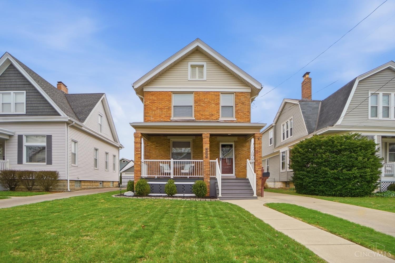 4310 Thirty Third Avenue