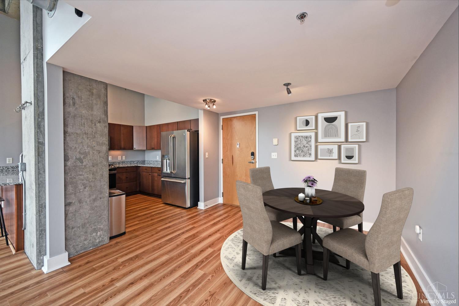 353 W Fourth Street 600