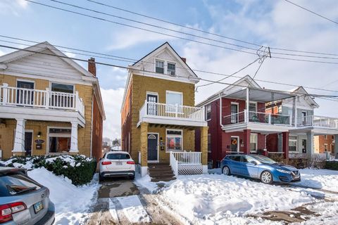 Photo of 2923 Bellevue Avenue, Cincinnati, OH 45219 (MLS # 1867463)