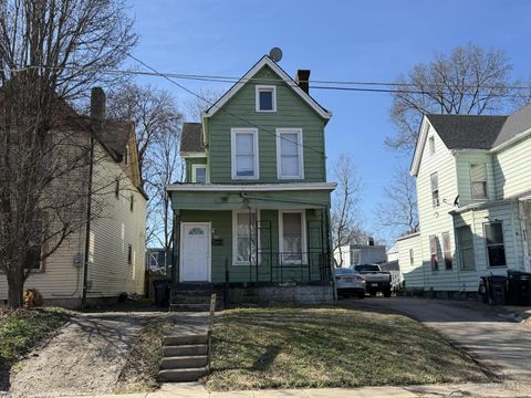 Photo of 107 W Sixty Fifth Street, Cincinnati, OH 45216 (MLS # 1870142)