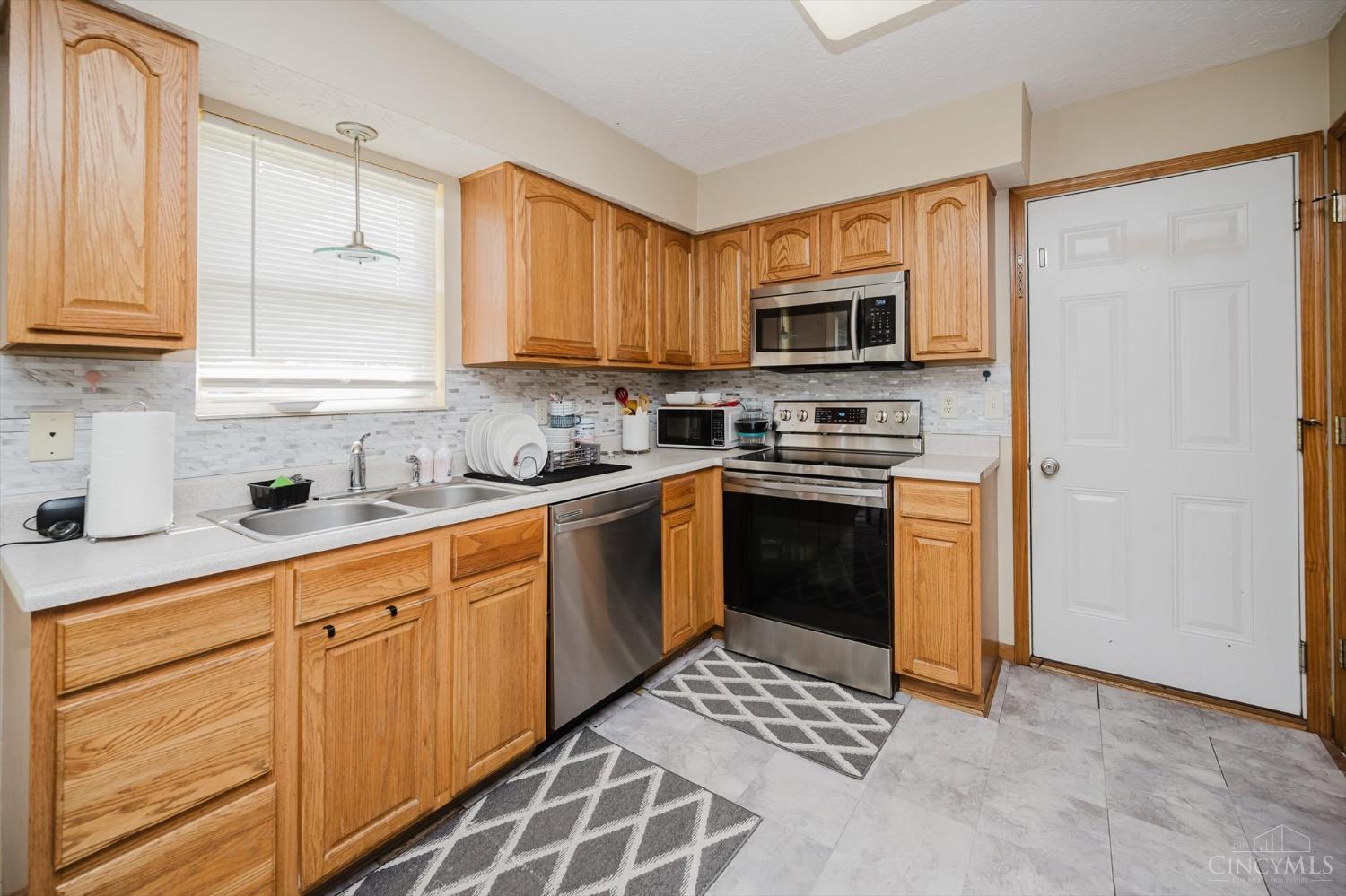 8589 Essex Orchard Station Drive, Fairfield, Ohio image 24
