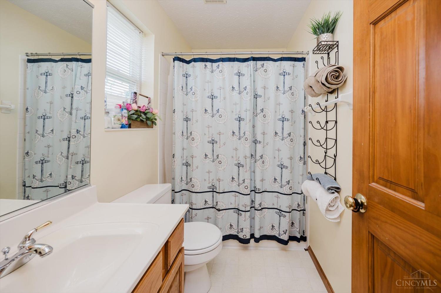 8589 Essex Orchard Station Drive, Fairfield, Ohio image 15