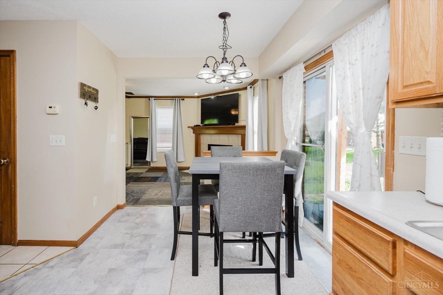 8589 Essex Orchard Station Drive, Fairfield, Ohio image 23