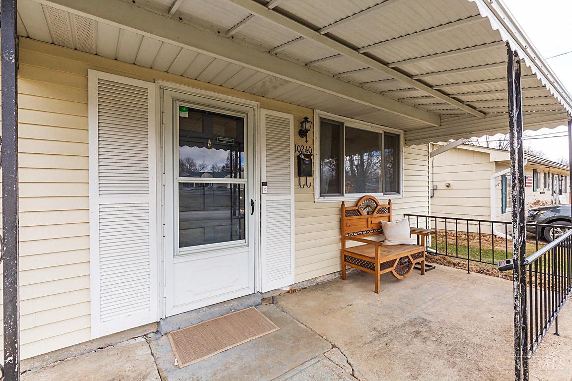 10240 Windswept Lane, Colerain Twp, Ohio image 2