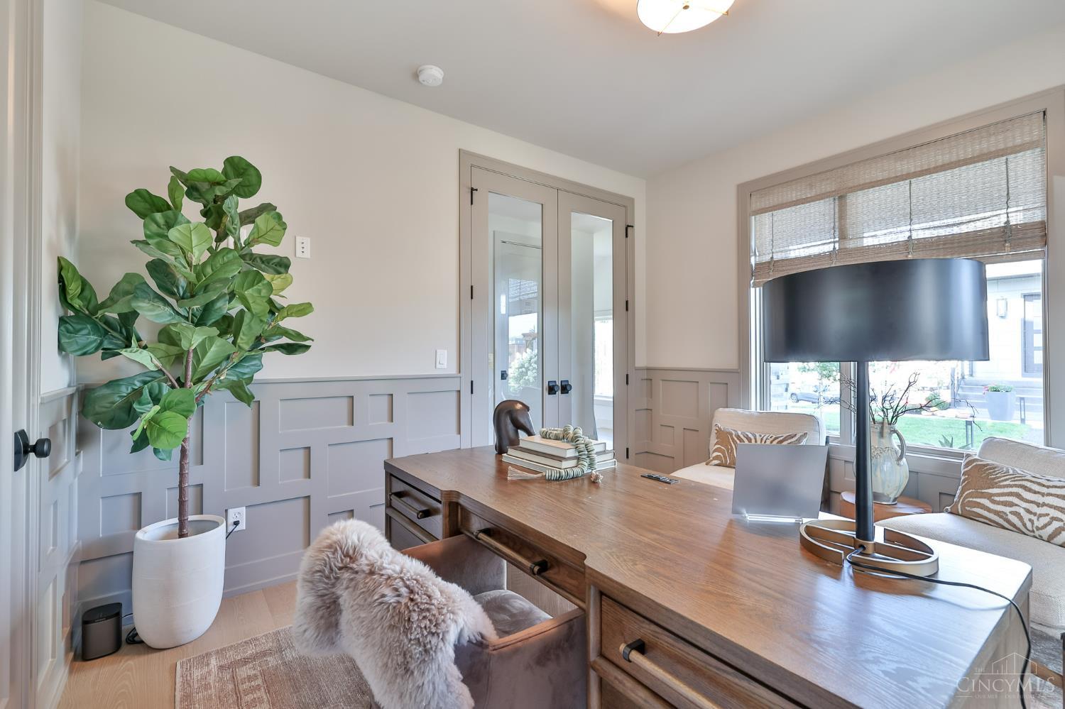 2930 Three Oaks Lane