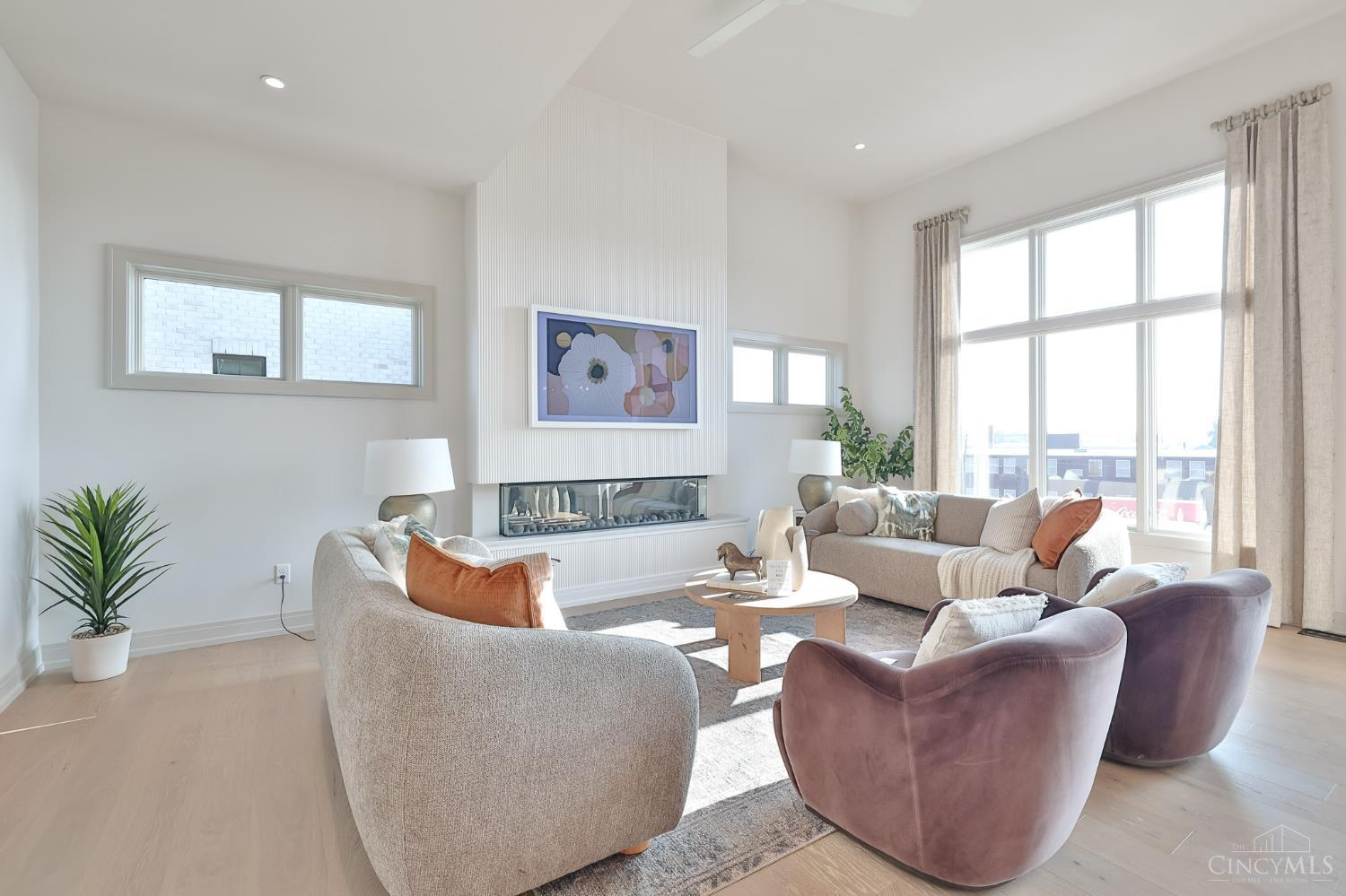 2930 Three Oaks Lane