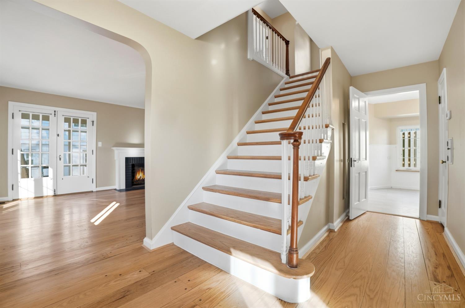 2728 Ridgewood Avenue