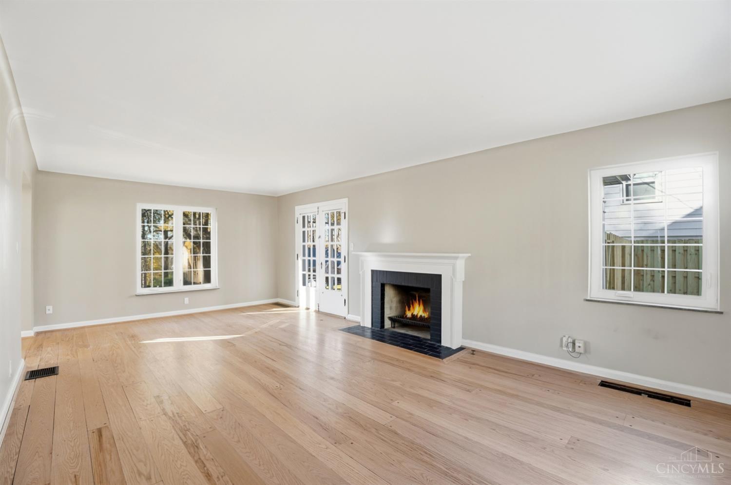 2728 Ridgewood Avenue