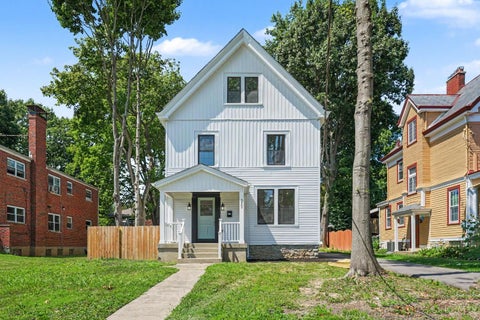 Homes For Sale - 5809 Lathrop Place<br/> Cincinnati, OH 45224