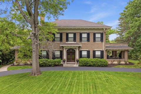 Photo of 5 Garden Place, Cincinnati, OH 45208 (MLS # 1879405)