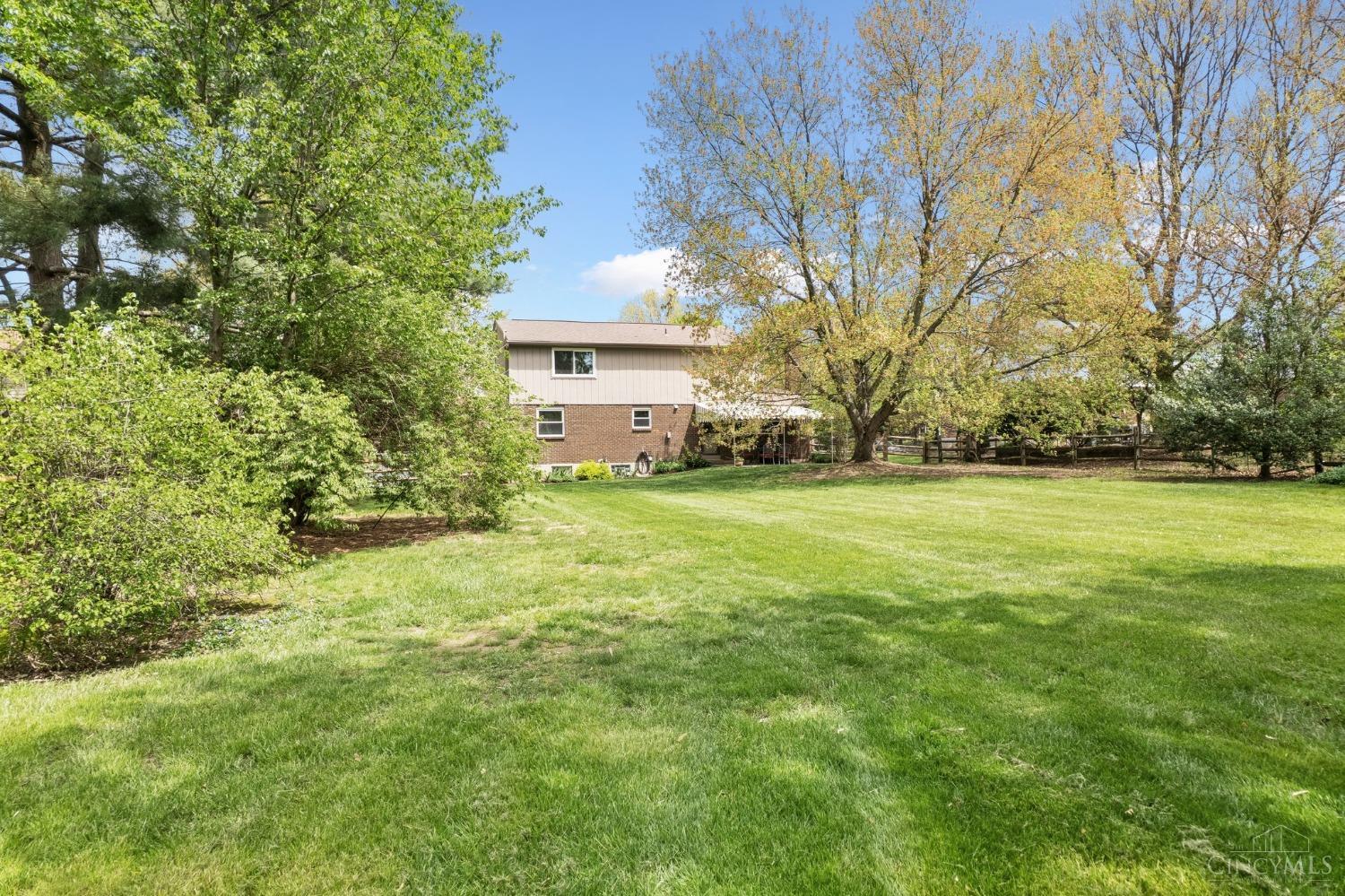 8083 Sacred Heart Ln Ln, Anderson Twp, Ohio image 8