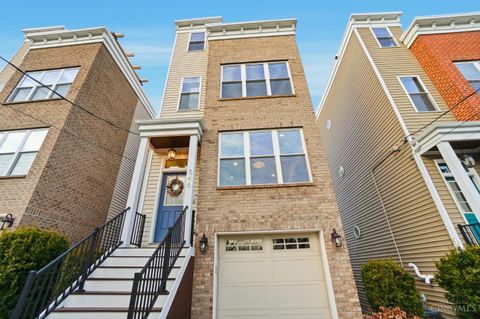 Photo of 546 Slack Street, Cincinnati, OH 45202 (MLS # 1870532)