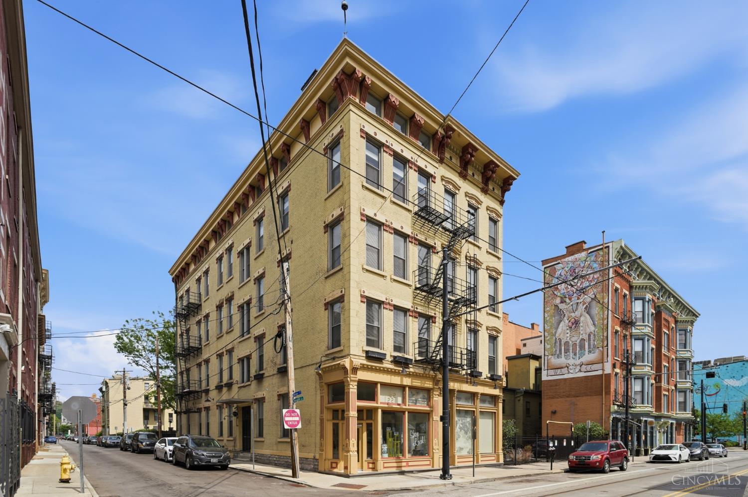 20 W Twelfth Street 301