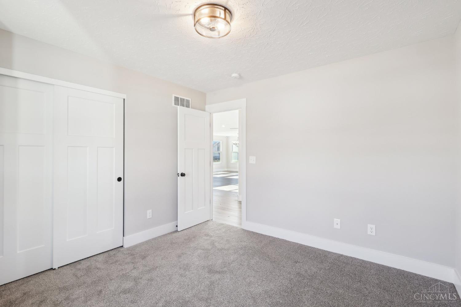 545 Holland Drive, Trenton, Ohio image 37