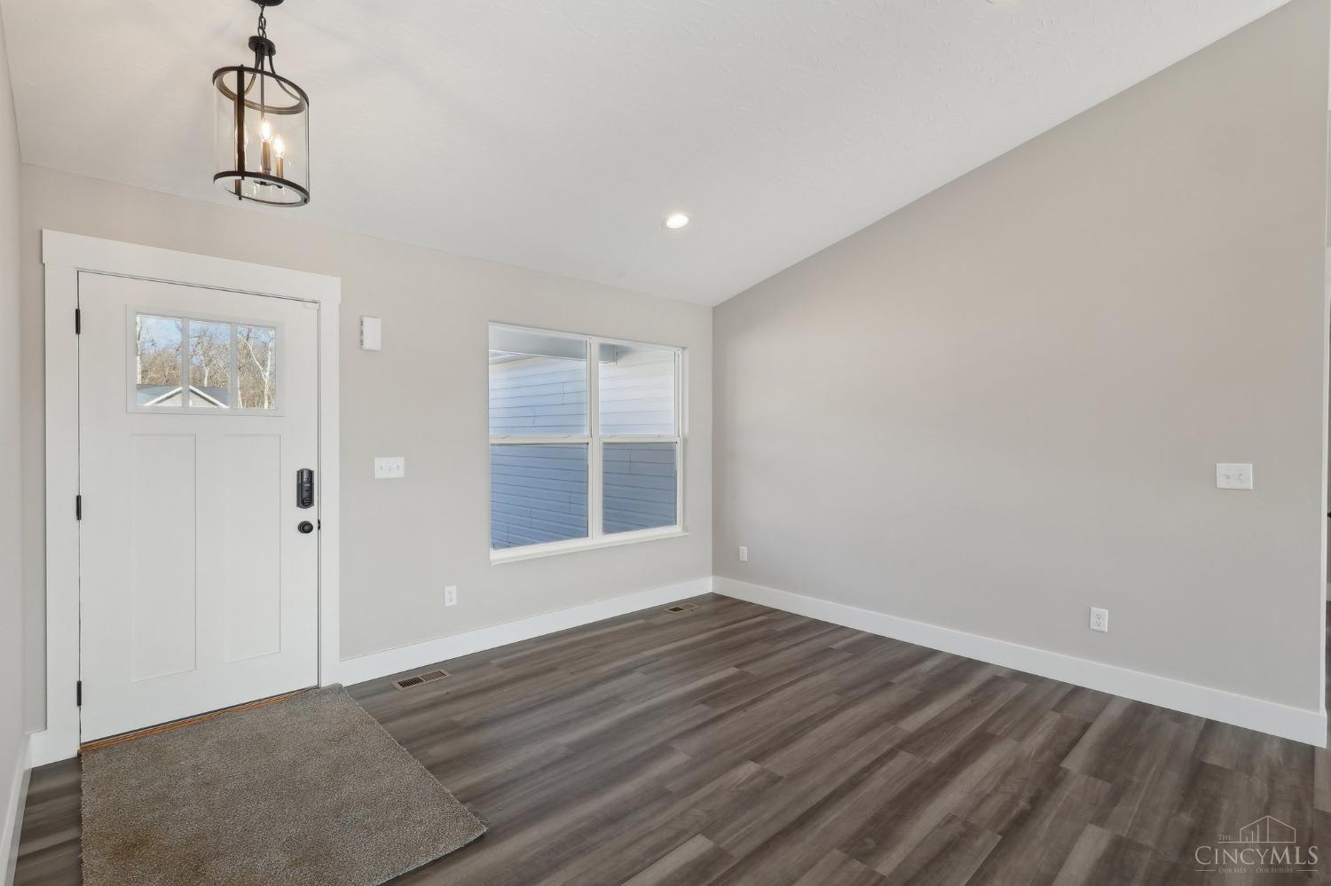 545 Holland Drive, Trenton, Ohio image 13