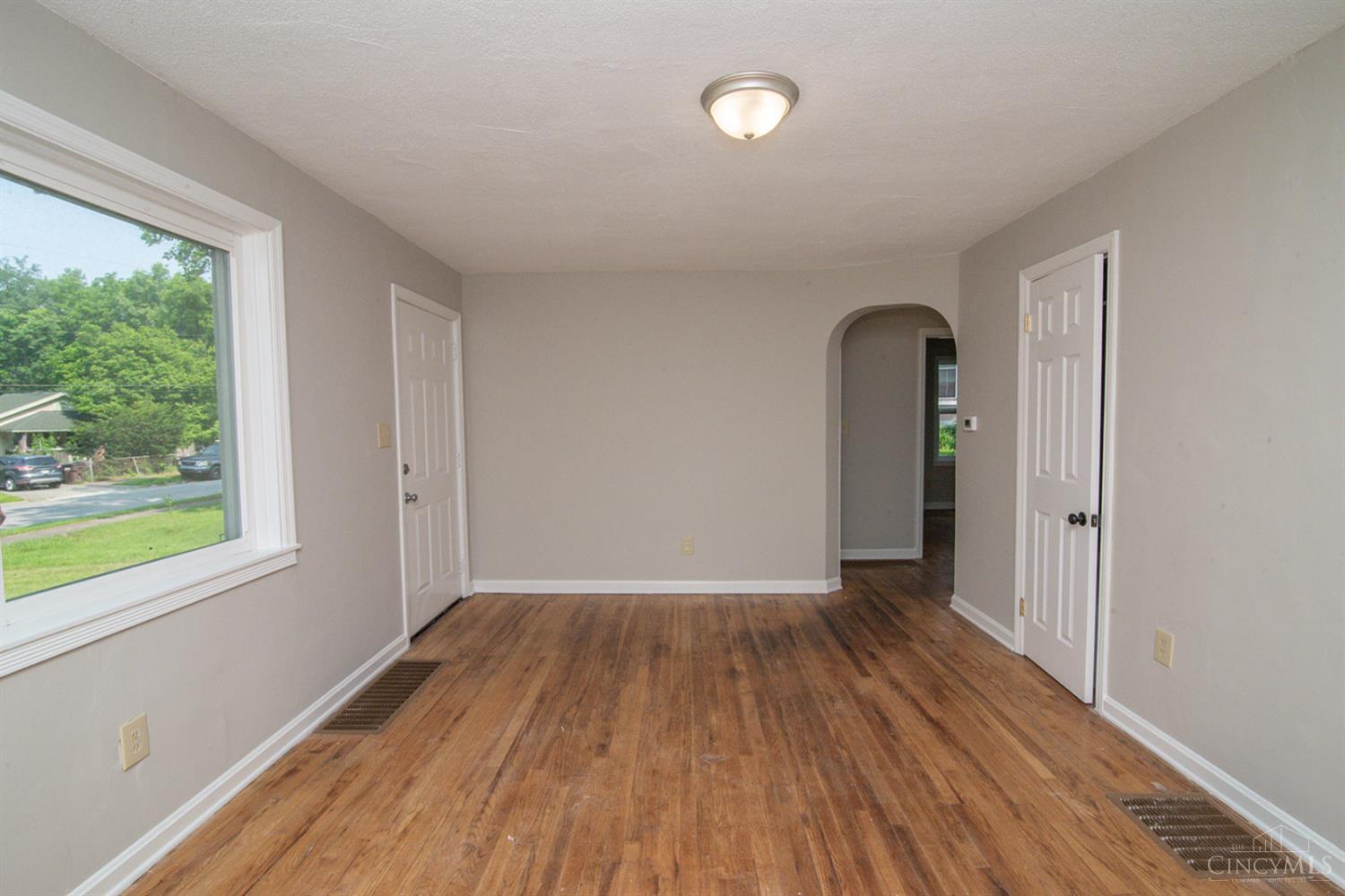 2213 Carolina Street, Middletown, Ohio image 3